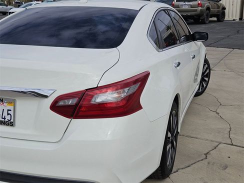 Used 2018 Nissan Altima 2.5 SV image 10