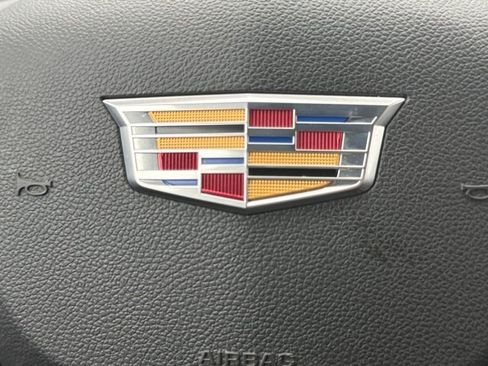 Certified 2025 Cadillac XT4 Premium Luxury FWD image 11