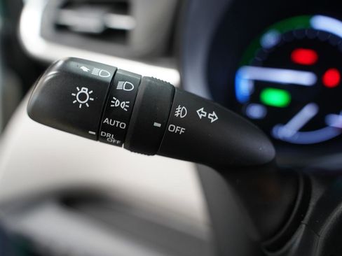 Used 2022 Toyota Sienna XLE w/ XLE Plus Package image 14