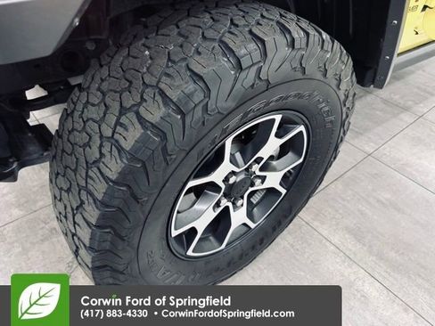 Used 2022 Jeep Wrangler Unlimited Rubicon w/ Cold Weather Group image 36