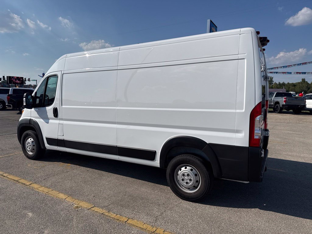 Used 2023 RAM ProMaster 2500 w/ Convenience Group FWD image 12