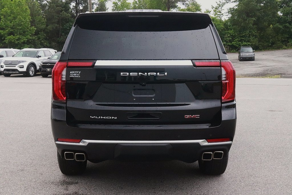 Used 2025 GMC Yukon Denali AWD/4WD image 6