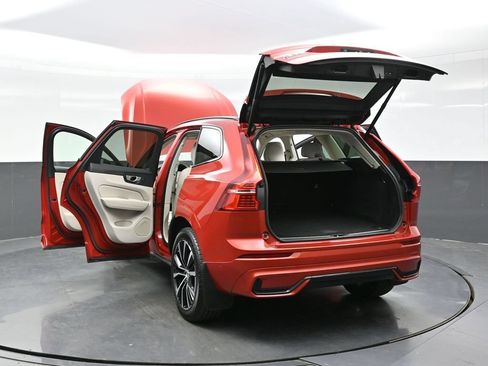 Used 2024 Volvo XC60 B5 Plus AWD/4WD image 42