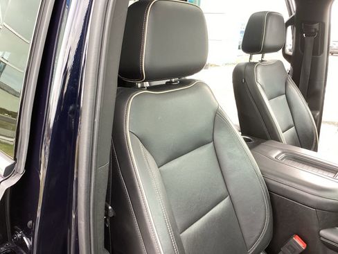 Used 2021 Chevrolet Tahoe Premier w/ Premium Package image 19