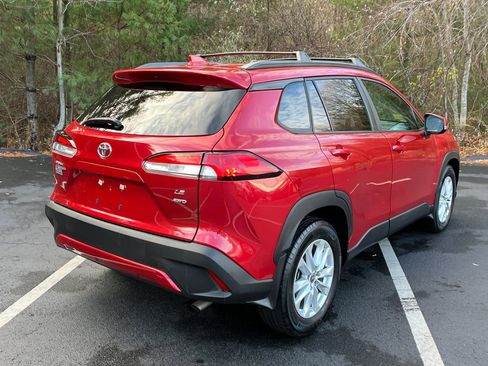 Used 2023 Toyota Corolla Cross LE w/ Moonroof Package image 5