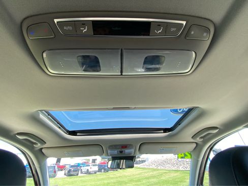 Used 2024 Kia Telluride S w/ S Sunroof Package FWD image 22