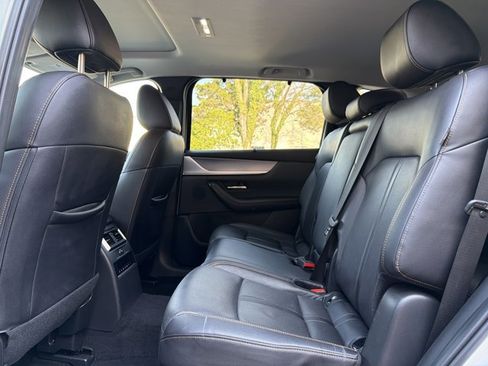 Used 2024 MAZDA CX-90 3.3 Turbo w/ Preferred Plus image 23