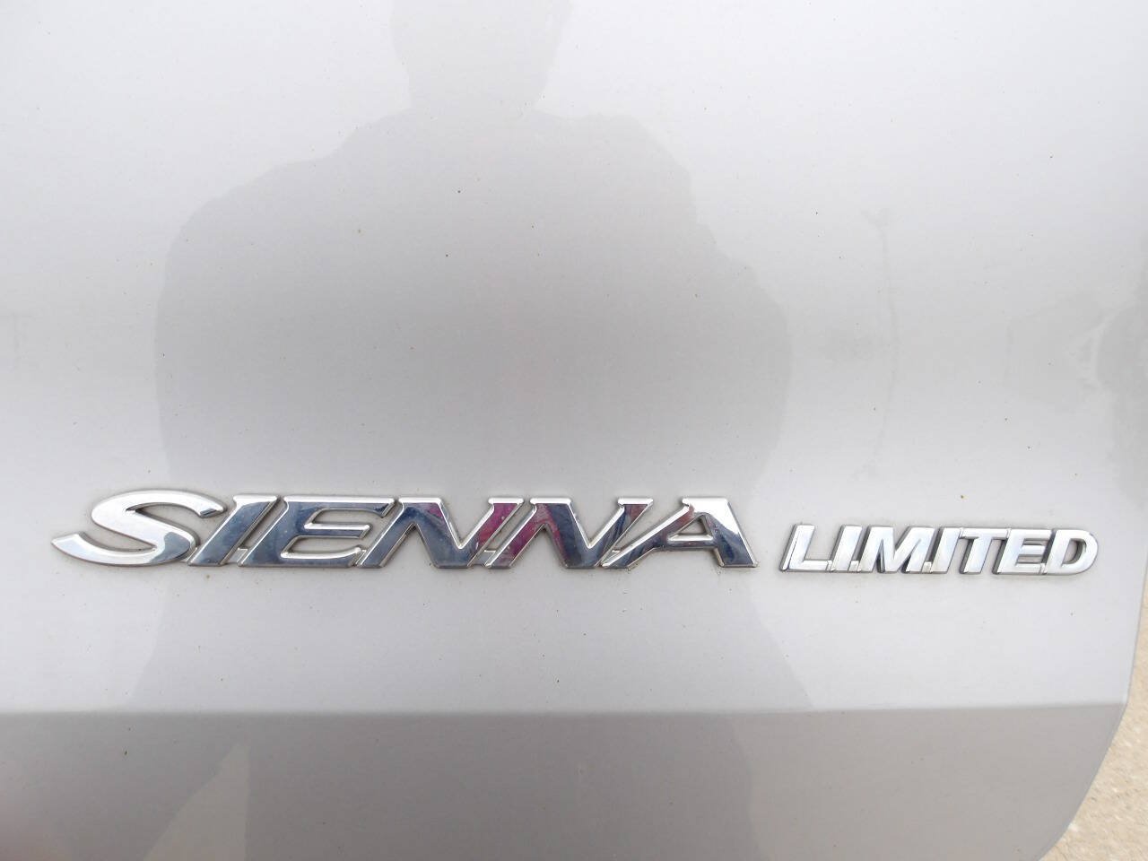 Used 2008 Toyota Sienna XLE Limited w/ XLE Limited Pkg 1 FWD image 26