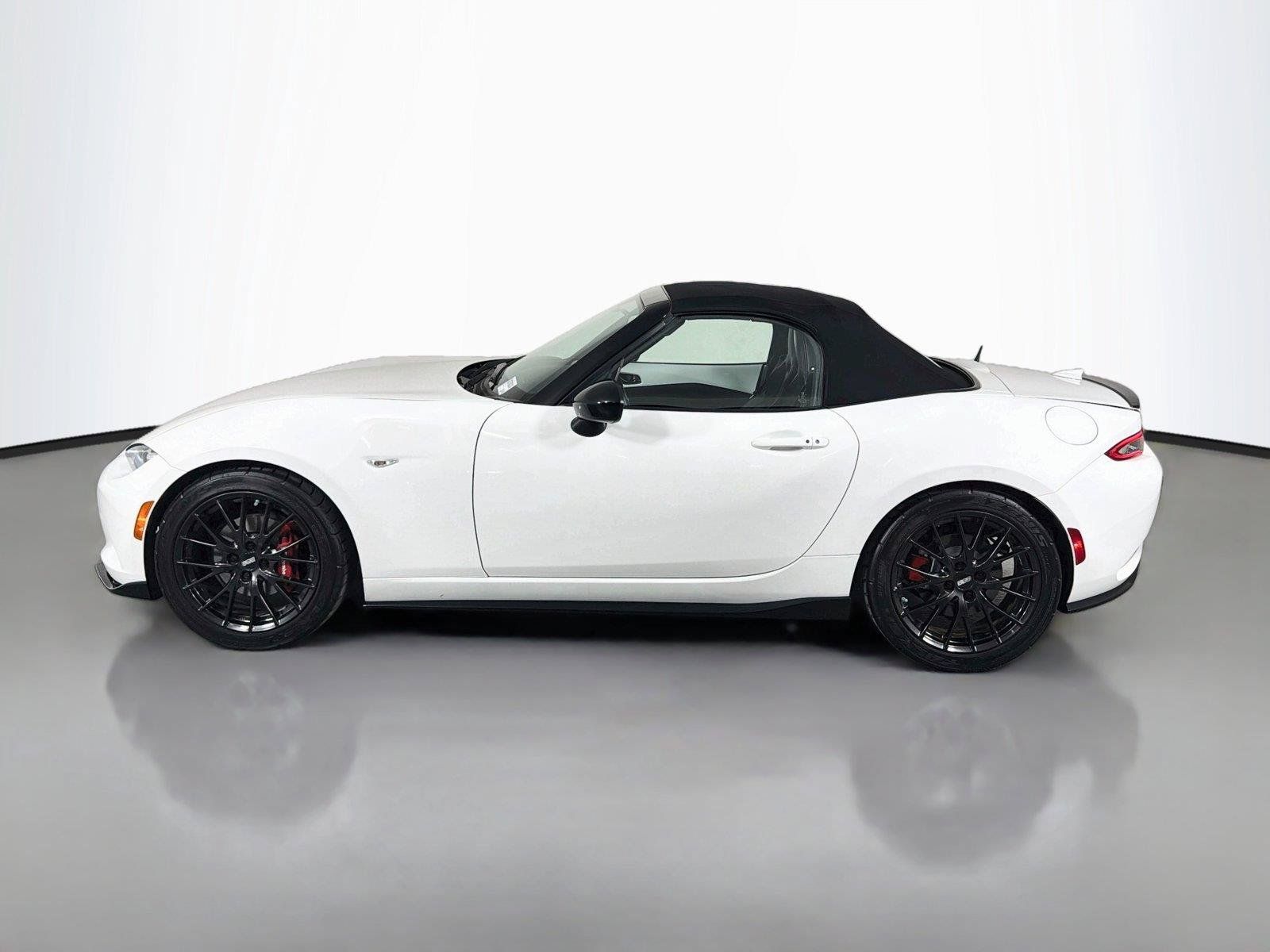 Used 2019 MAZDA MX-5 Miata Club w/ Brembo/BBS Recaro Package RWD image 8