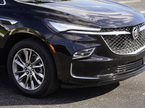 Used 2024 Buick Enclave Avenir w/ Avenir Technology Package image 46