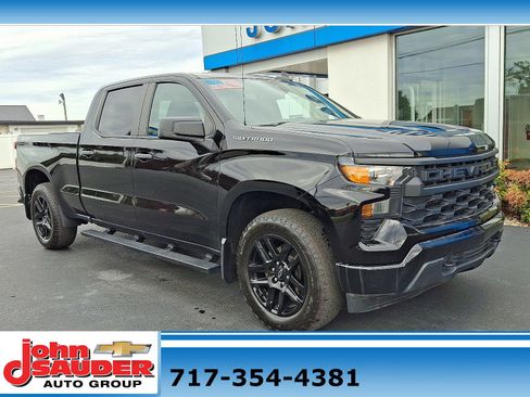 Used 2023 Chevrolet Silverado 1500 Custom image 1