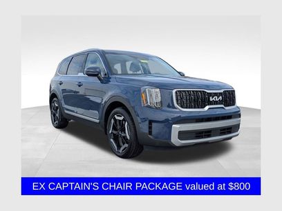 Used 2023 Kia Telluride EX w/ EX Captain's Chair Package