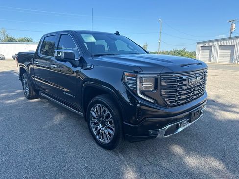Used 2025 GMC Sierra 1500 Denali Ultimate AWD/4WD image 7