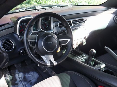 Used 2011 Chevrolet Camaro LS image 18