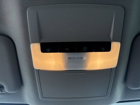 Used 2025 Nissan Sentra SR FWD image 22