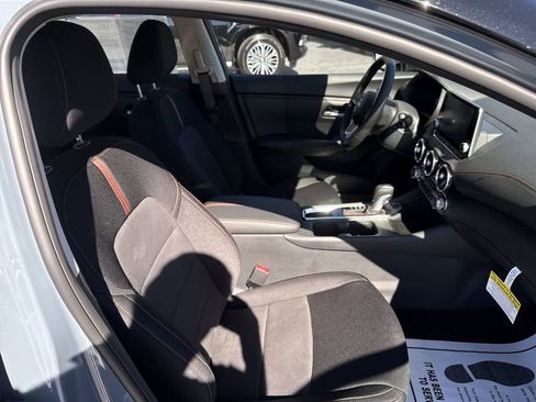 New 2025 Nissan Sentra SR w/ Trunk Package FWD image 17