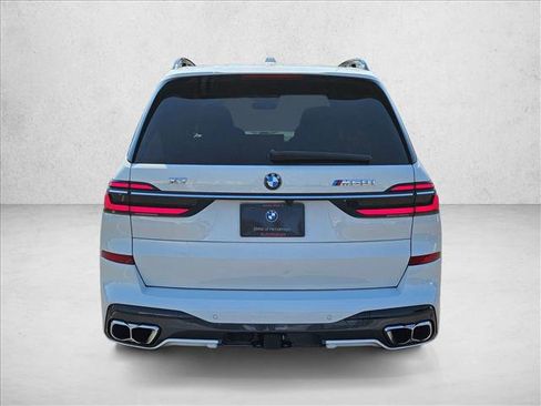 Used 2023 BMW X7 M60i image 6