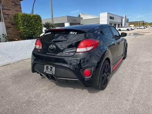 Used 2017 Hyundai Veloster Turbo R-Spec image 6