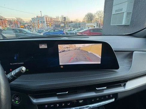 Used 2024 Cadillac XT4 Premium Luxury image 20