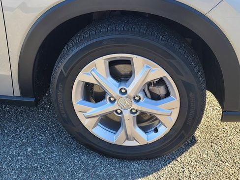 Certified 2023 Honda HR-V LX image 31