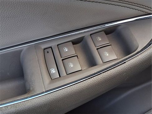 Certified 2017 Chevrolet Cruze Premier image 19