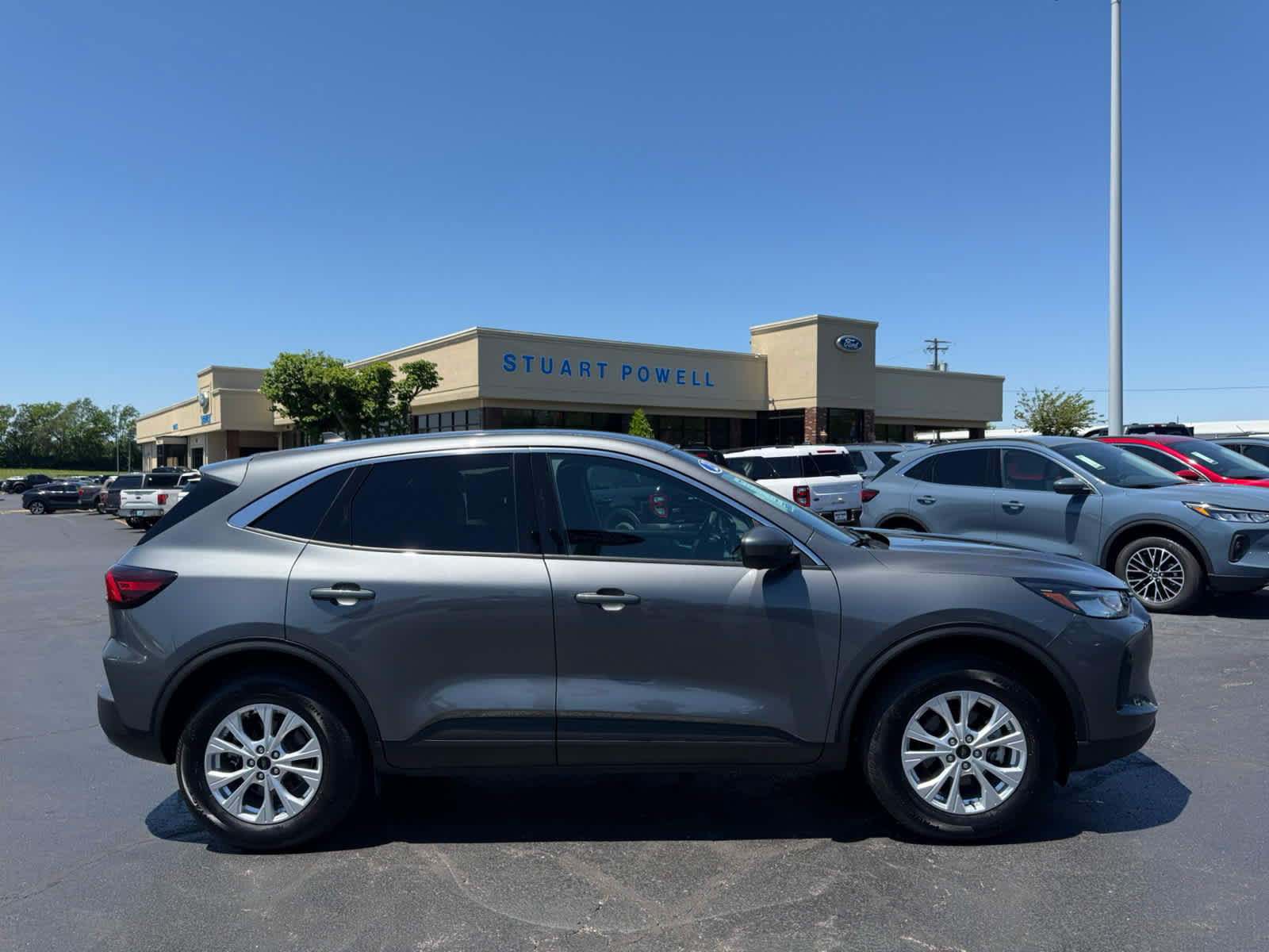 Used 2023 Ford Escape Active w/ Tech Pack #2 AWD/4WD image 18