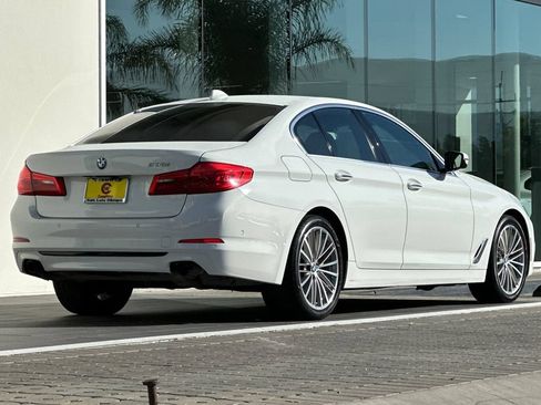 Used 2018 BMW 530i RWD image 3