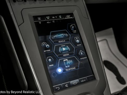 Used 2023 Lamborghini Huracan EVO image 32