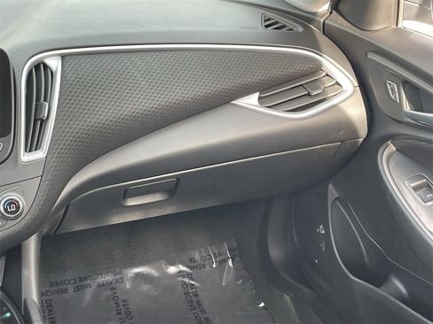 Used 2023 Chevrolet Malibu LT image 17