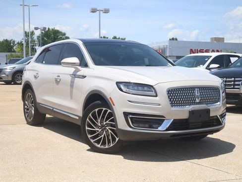 Used 2019 Lincoln Nautilus Reserve AWD/4WD image 2