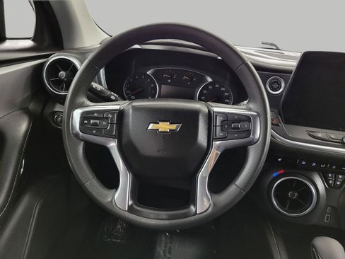 Used 2025 Chevrolet Blazer LT AWD/4WD image 6