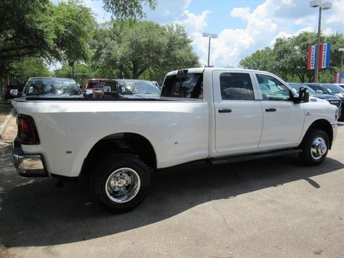 New 2026 RAM 3500 Tradesman AWD/4WD image 7