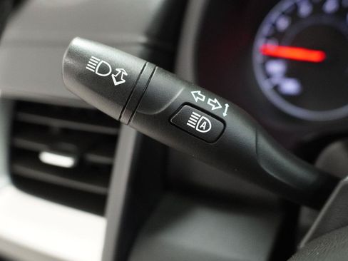 Used 2023 GMC Terrain SLT w/ LPO, 'HIT The Road' Package FWD image 9