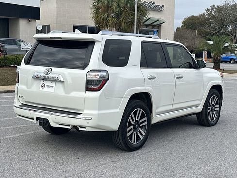 Used 2017 Toyota 4Runner Limited image 7