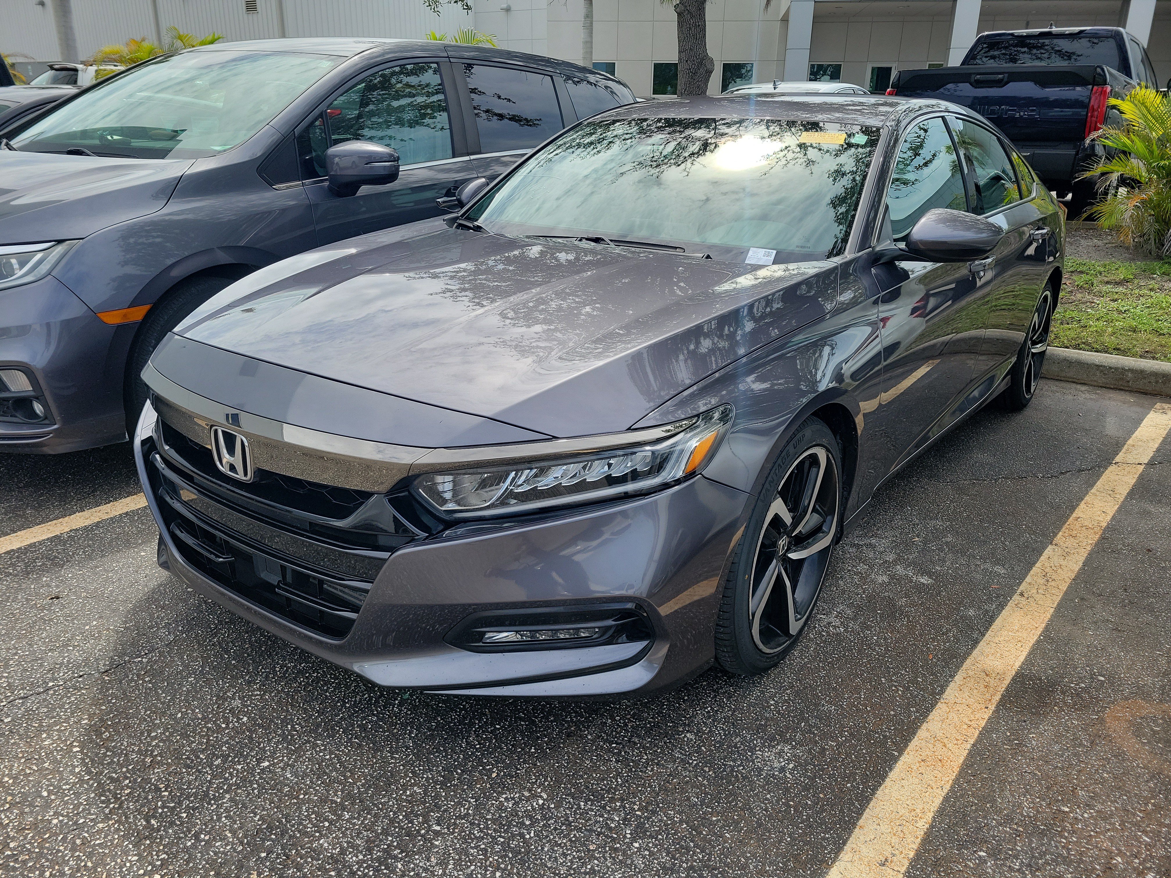 Used 2019 Honda Accord Sport image 4