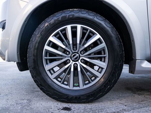 Used 2021 Nissan Armada SL w/ Captain's Chairs Package image 11