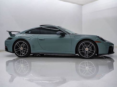 Certified 2025 Porsche 911 Carrera T RWD image 9