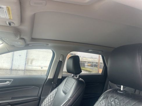 Used 2023 Ford Edge Titanium w/ Class II Trailer Tow Package image 8