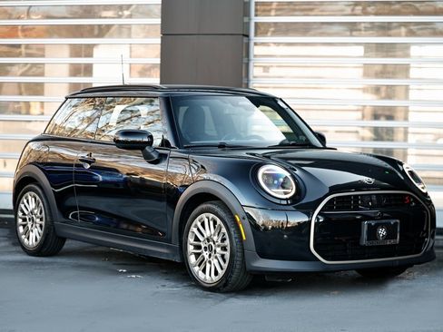 Used 2025 MINI Cooper S image 1