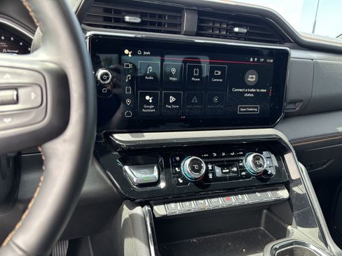 Used 2024 GMC Sierra 3500 AT4 w/ AT4 Premium Plus Package image 18