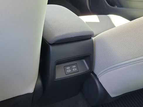 Used 2026 Toyota Corolla LE FWD image 14
