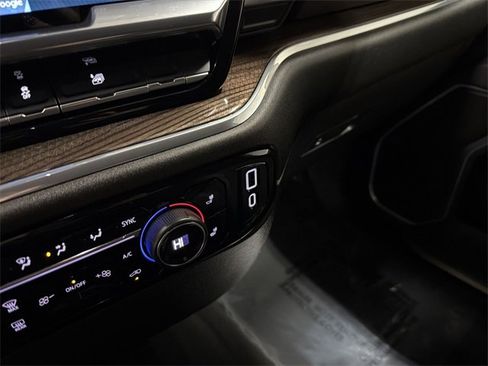 Certified 2025 Chevrolet Silverado 1500 LT image 26