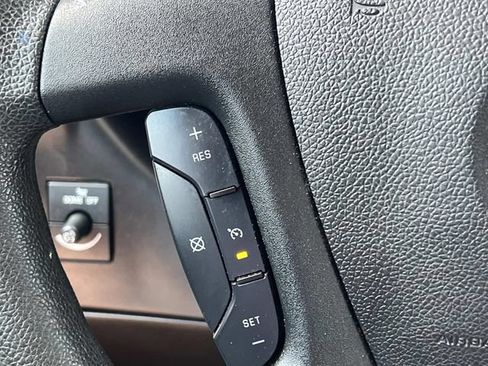 Used 2024 Chevrolet Express 2500 w/ Driver Convenience Package RWD image 24