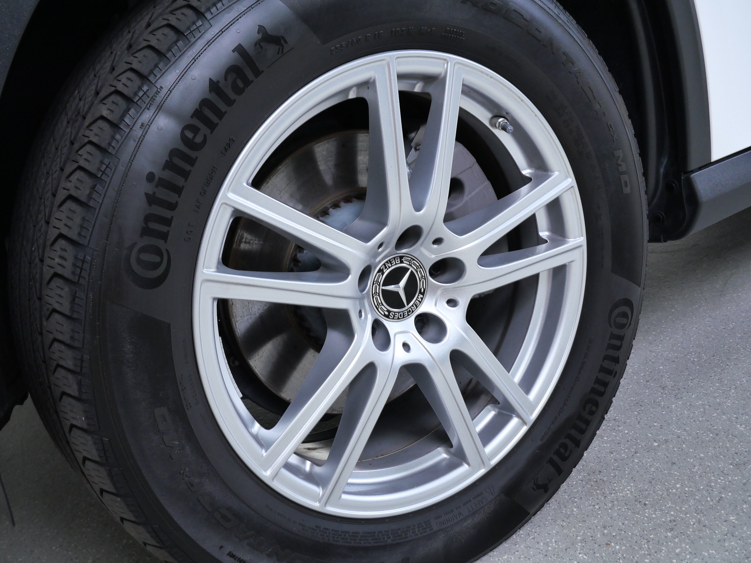 Used 2023 Mercedes-Benz GLC 300 4MATIC image 13