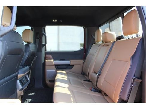 Used 2025 Ford F250 Lariat w/ Lariat Ultimate Package AWD/4WD image 14