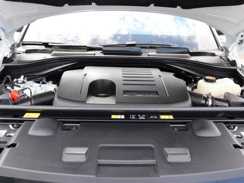 Used 2025 Land Rover Range Rover Sport SE AWD/4WD image 54