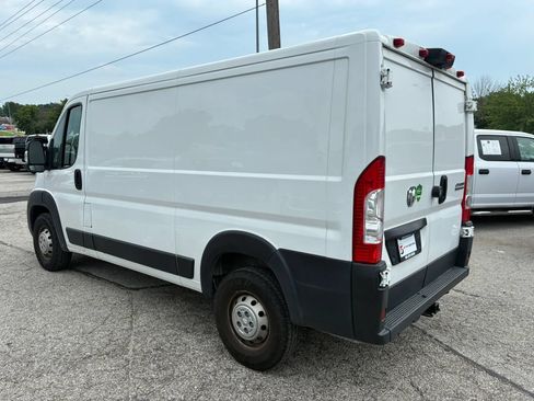 Used 2023 RAM ProMaster 2500 w/ Driver Convenience Group FWD image 2