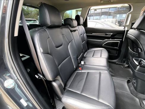 Used 2024 Kia Telluride LX image 18
