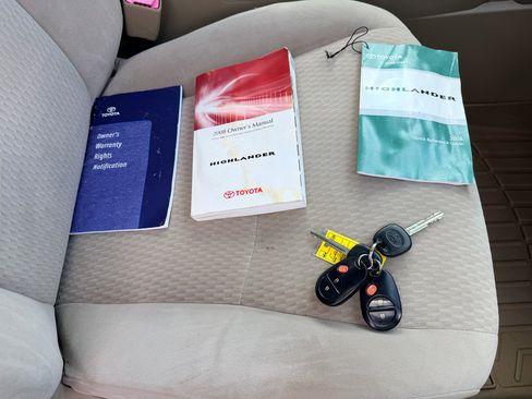 Used 2008 Toyota Highlander 4WD image 24