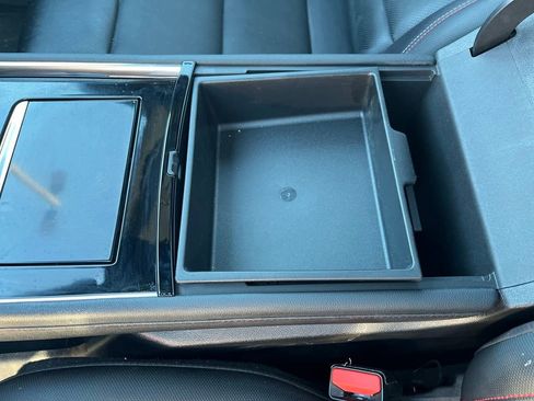 Used 2024 Chevrolet Traverse RS image 24